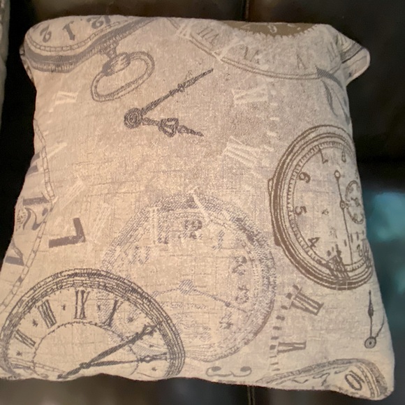 Set of Overstuffed Oversized Throw Pillows - Picture 4 of 4